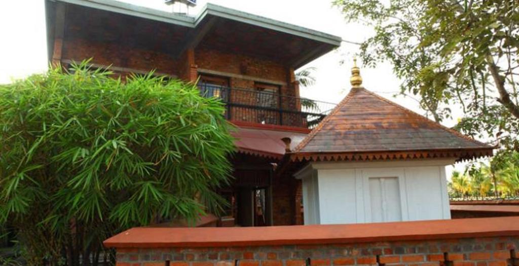 Bth Sarovaram Kochi Εξωτερικό φωτογραφία