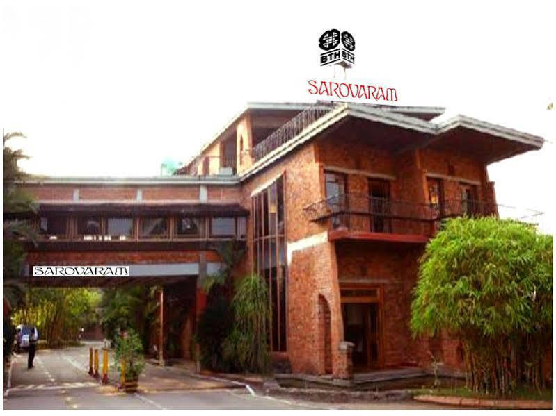 Bth Sarovaram Kochi Εξωτερικό φωτογραφία